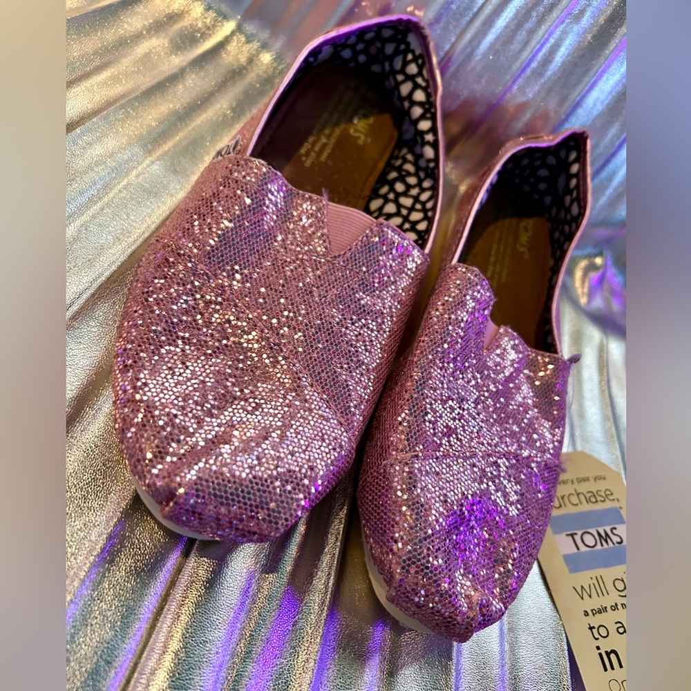 NWT Toms Light Pink Sparkly Canvas Flats, Size 6.5 - Picture 4 of 12